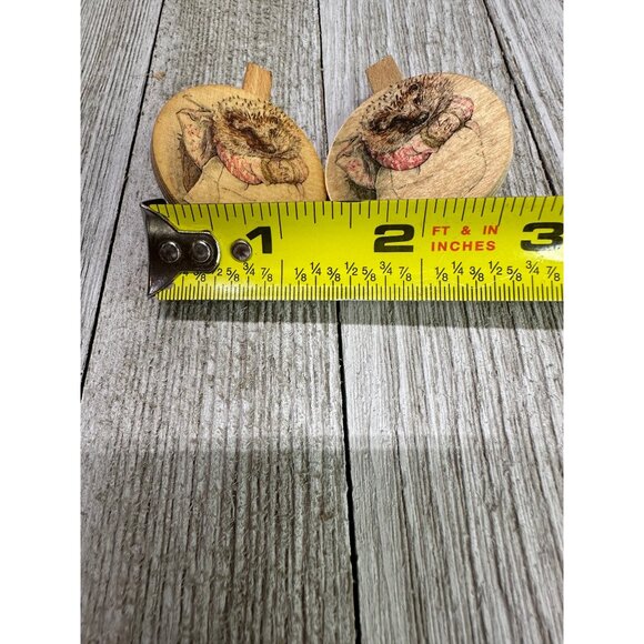 Vintage Sevi Beatrix Potter Hedge Hogs Close Pins Made in Italy - Set of 2 - Picture 4 of 4